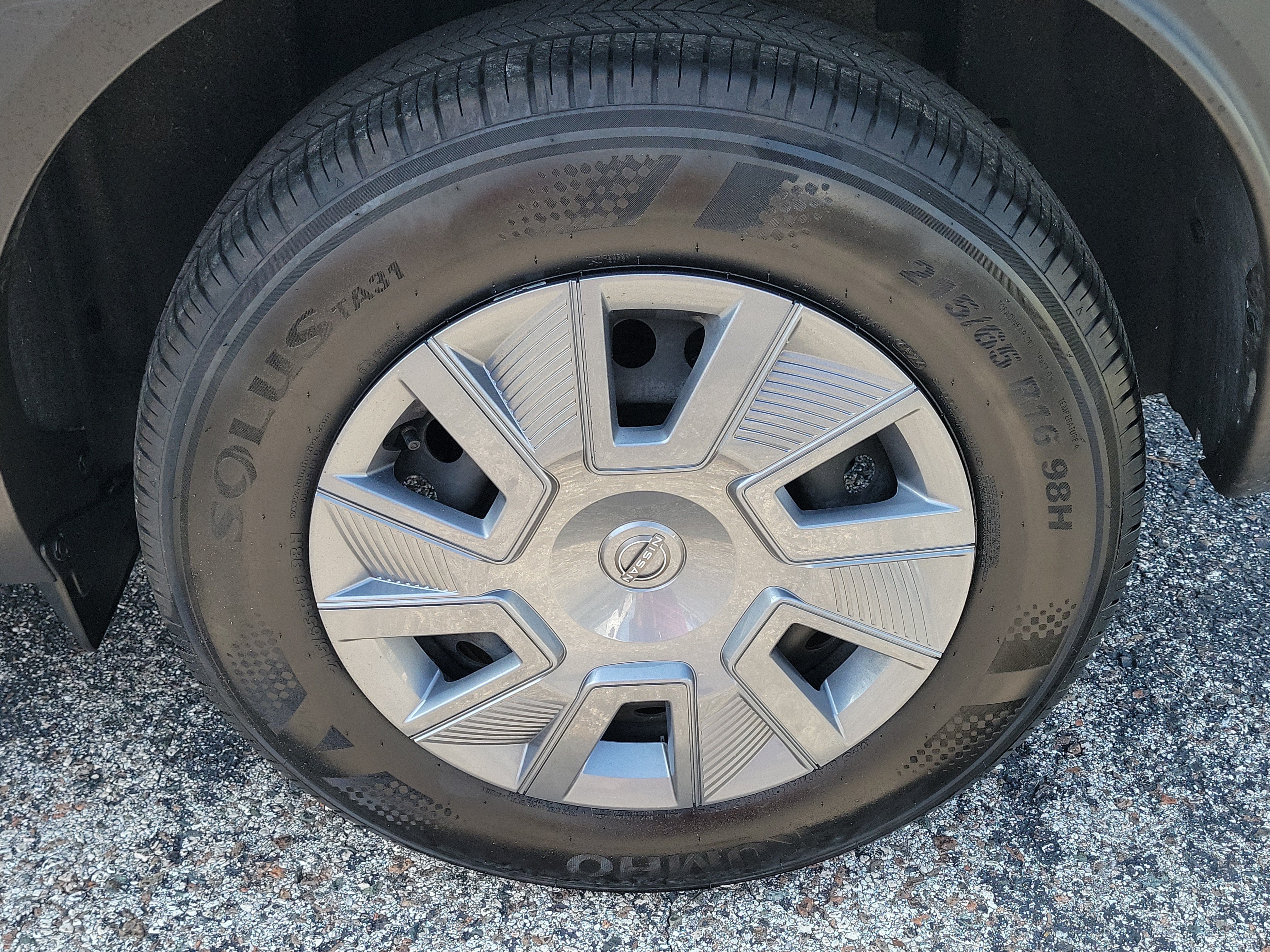 Certified 2025 Nissan Kicks S FWD image 8