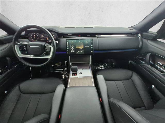 Certified 2025 Land Rover Range Rover SE AWD/4WD image 20