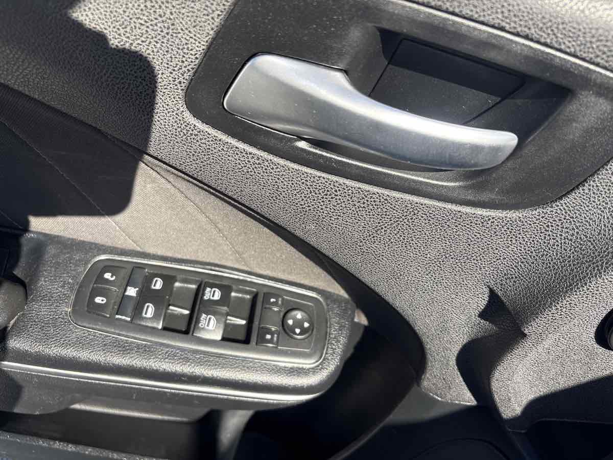 Used 2016 Dodge Charger SXT image 7