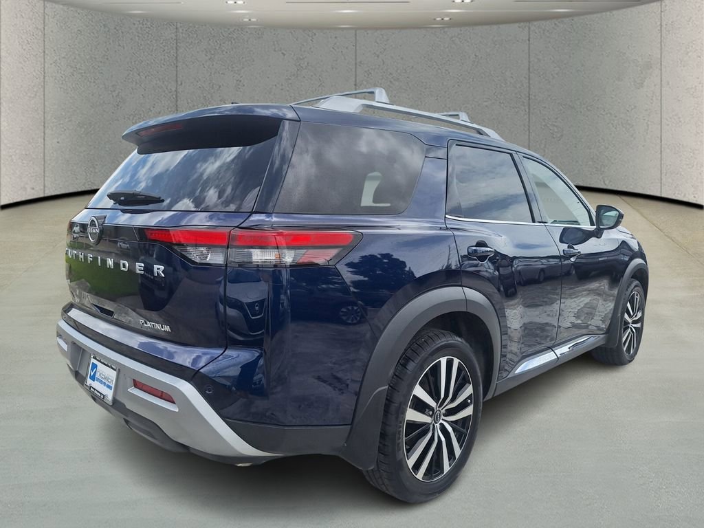 Used 2024 Nissan Pathfinder Platinum FWD image 5