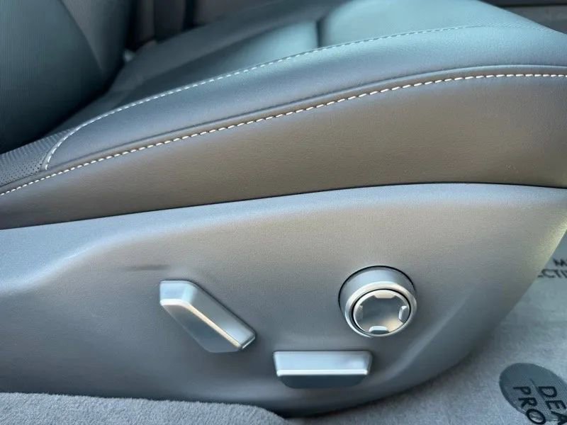 Used 2023 Lucid Air Pure AWD/4WD image 45