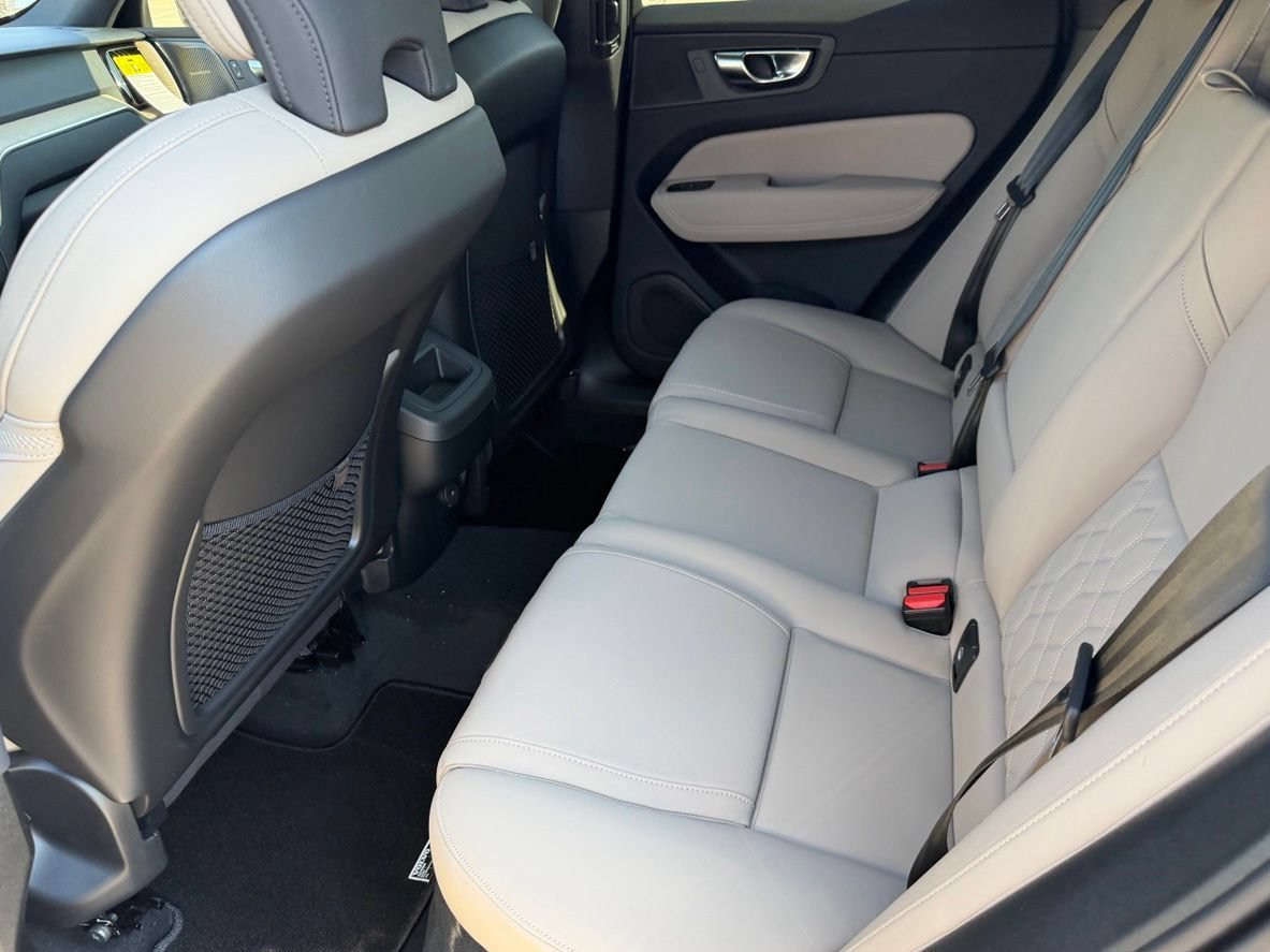 New 2027 Volvo XC60 B5 Plus AWD/4WD image 20