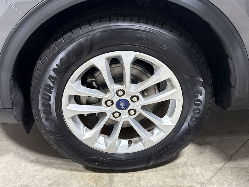 Used 2022 Ford Escape SE image 25