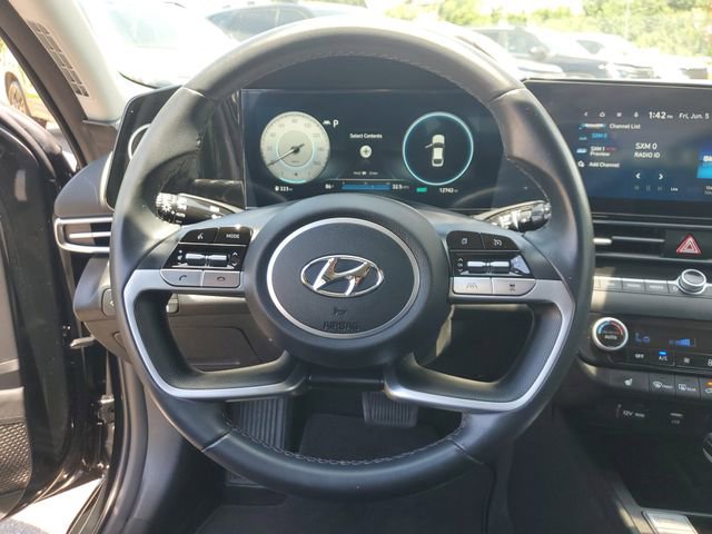 Used 2023 Hyundai Elantra SEL w/ Convenience Package FWD image 25