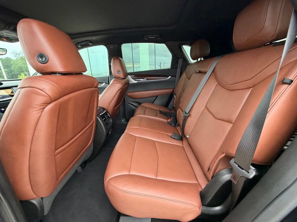 Used 2023 Cadillac XT5 Sportv w/ Technology Package AWD/4WD image 15