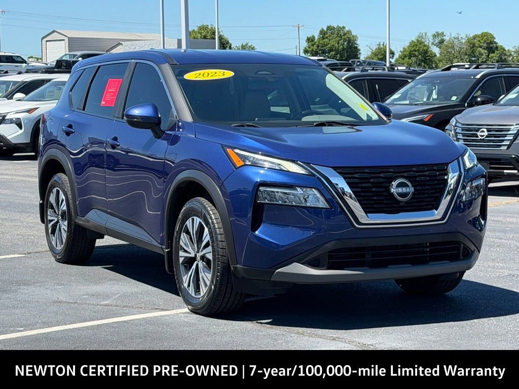 Used 2023 Nissan Rogue SV FWD image 2