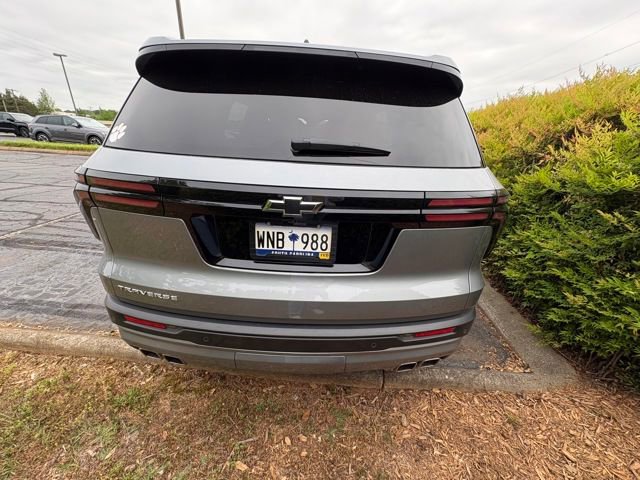 Used 2025 Chevrolet Traverse LT FWD image 10