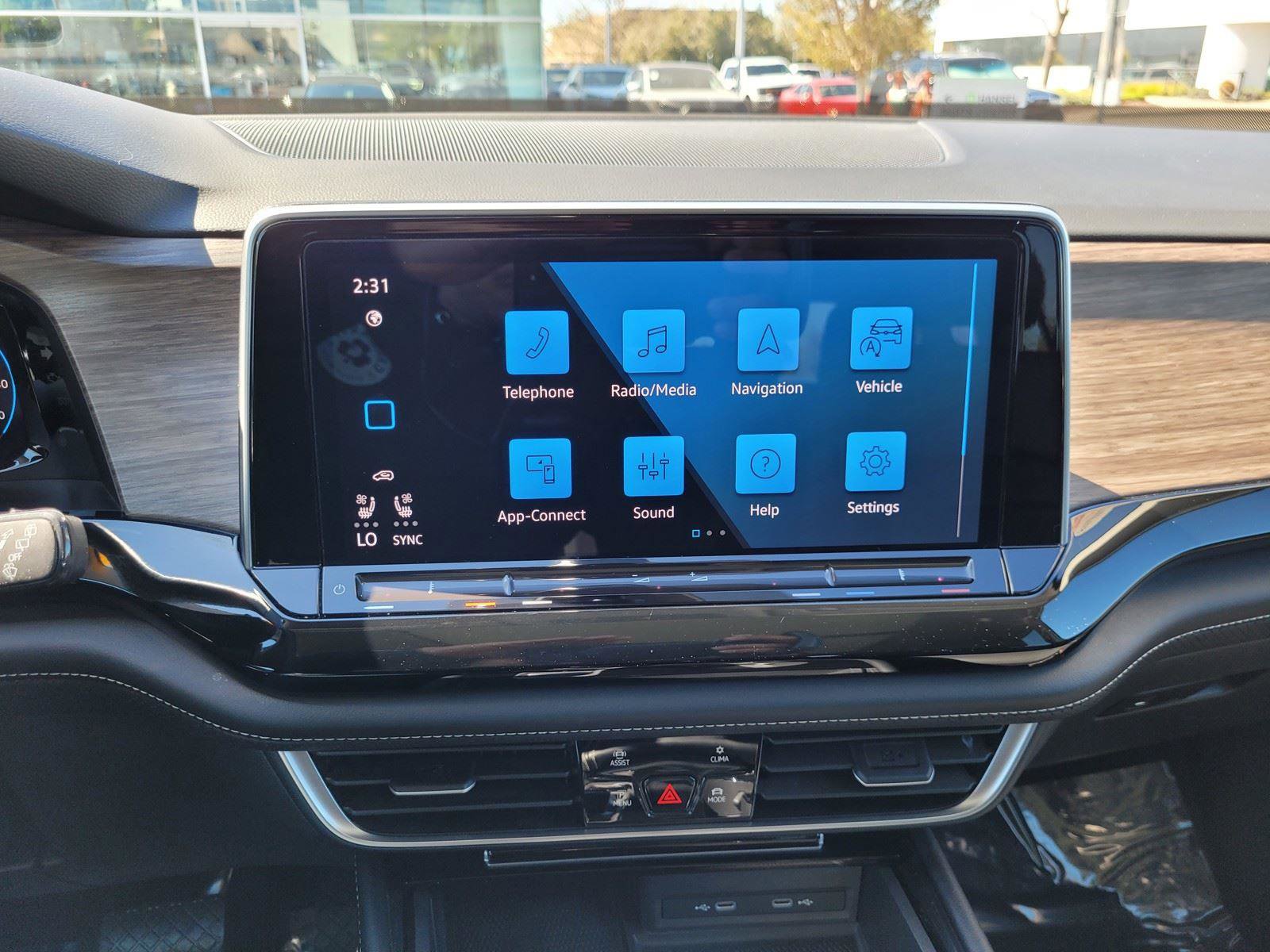 Certified 2024 Volkswagen Atlas SEL image 28