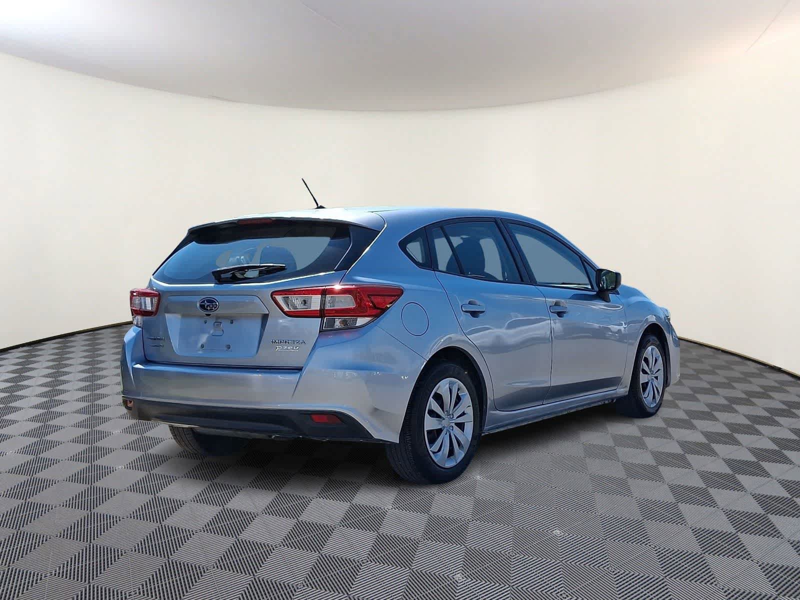 Used 2017 Subaru Impreza 2.0i AWD/4WD image 5