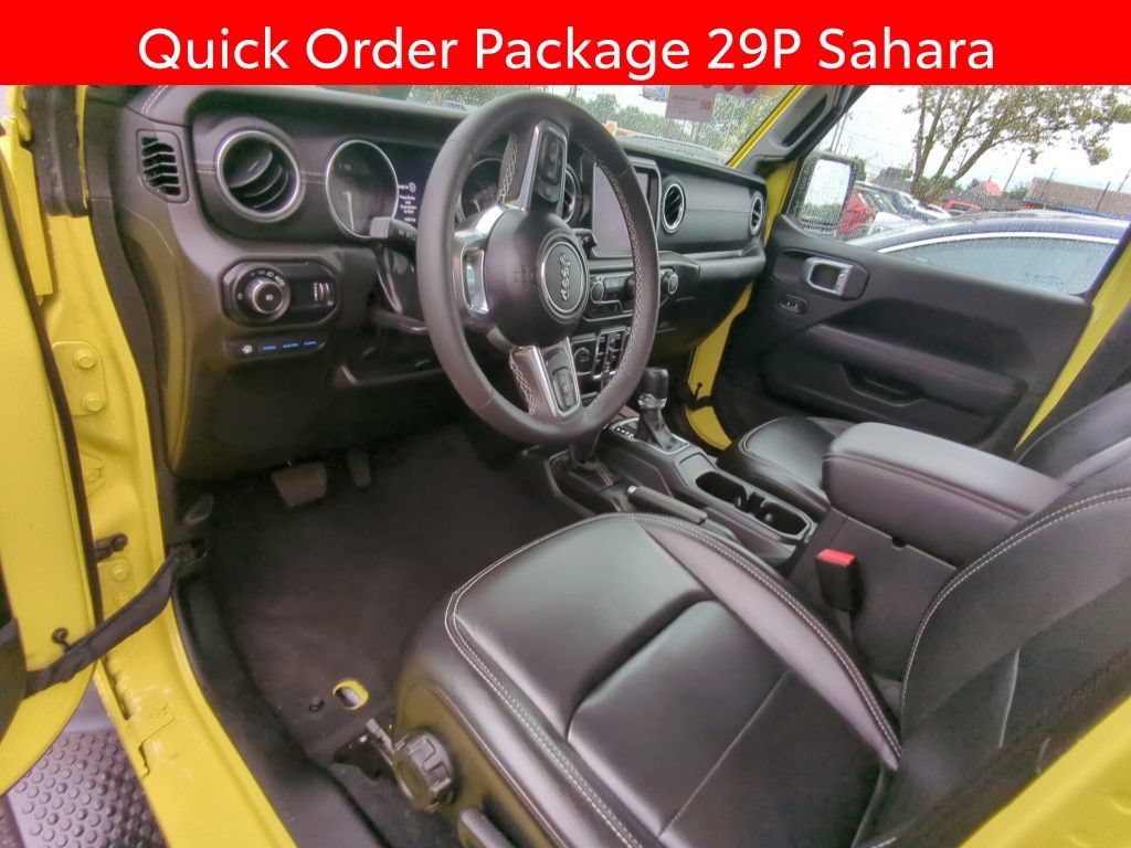 Used 2023 Jeep Wrangler Unlimited Sahara w/ Dual Top Group AWD/4WD image 7
