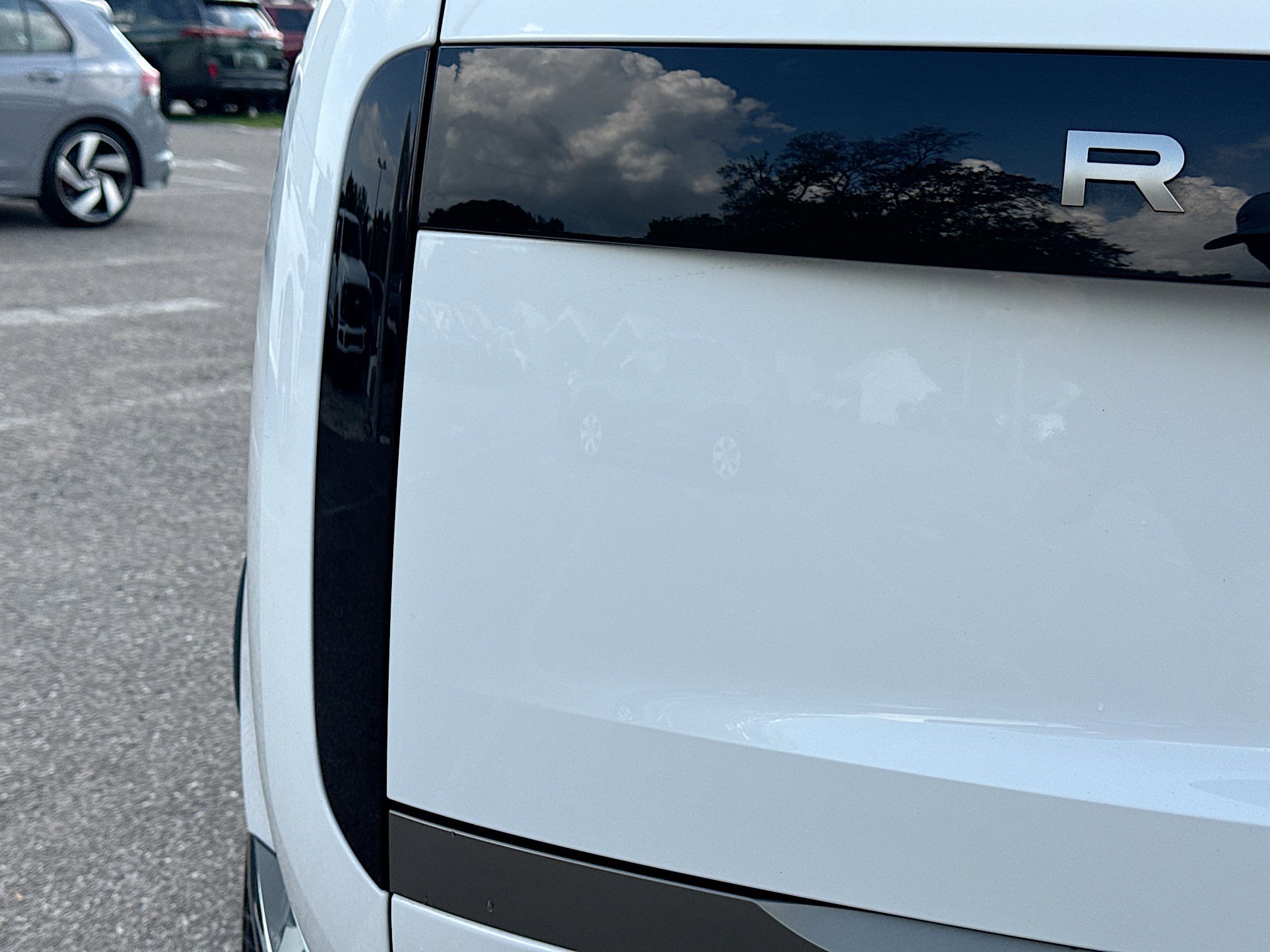 Used 2025 Land Rover Range Rover Long Wheelbase Autobiography image 10