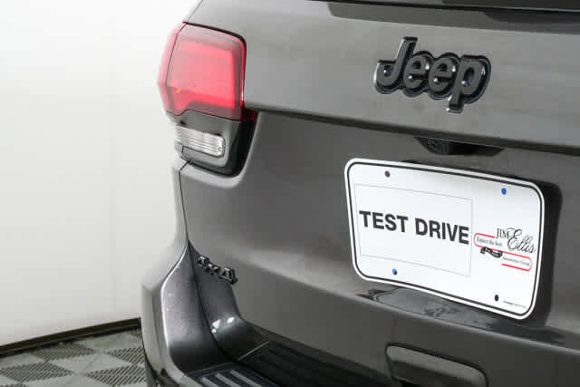 Used 2021 Jeep Grand Cherokee Laredo X image 33