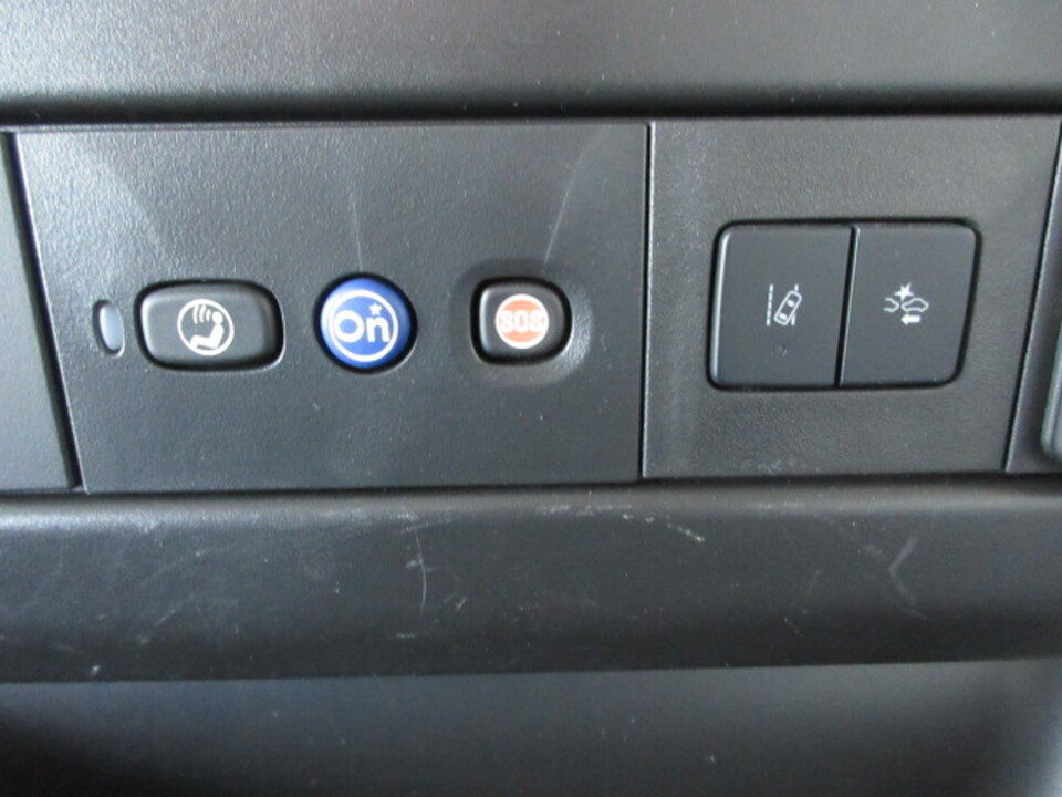 Used 2024 Chevrolet Express 3500 LT w/ LT Preferred Equipment Group RWD image 15