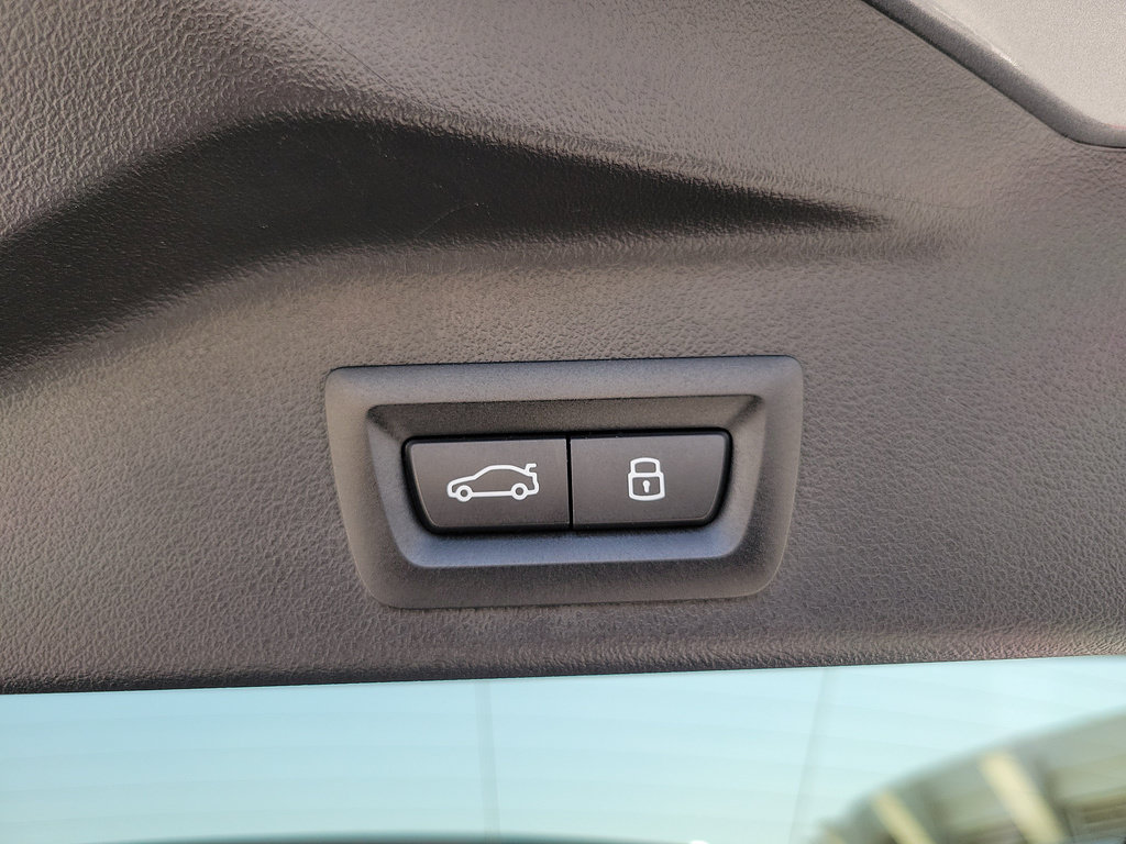 Used 2026 BMW X5 sDrive40i w/ M Sport Package RWD image 10