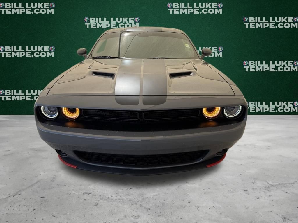 Used 2019 Dodge Challenger SXT w/ Driver Convenience Group RWD image 8