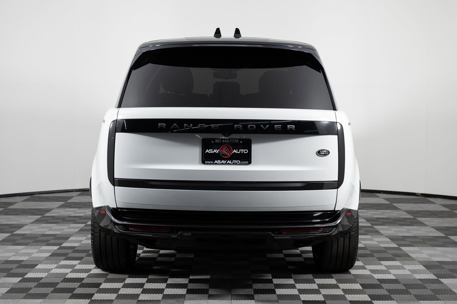 Used 2022 Land Rover Range Rover SE image 6