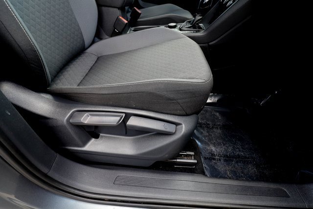 Used 2021 Volkswagen Tiguan S image 44