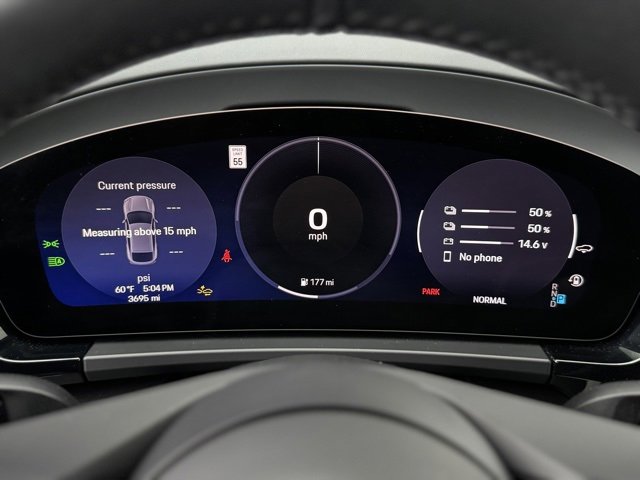 Certified 2025 Porsche Macan 4 Electric image 24