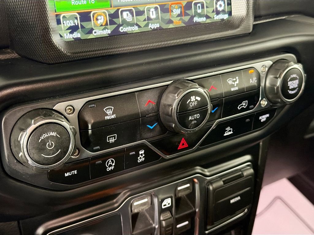 Used 2021 Jeep Wrangler Unlimited Sahara w/ Uconnect 4C Nav & Sound Group image 16