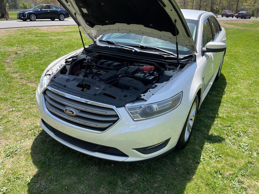 Used 2014 Ford Taurus SEL w/ Equipment Group 201A image 19