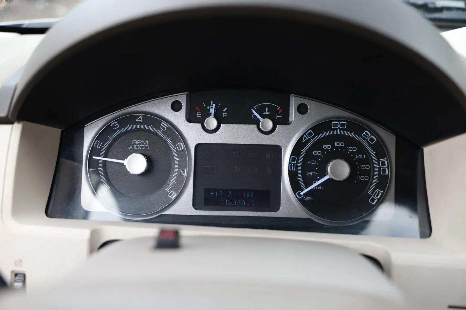 Used 2010 Mercury Mariner 4WD image 22