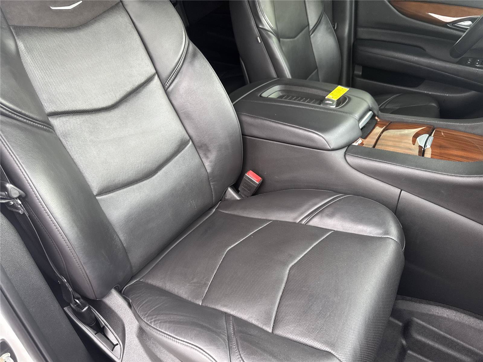 Used 2020 Cadillac Escalade Premium Luxury AWD/4WD image 39