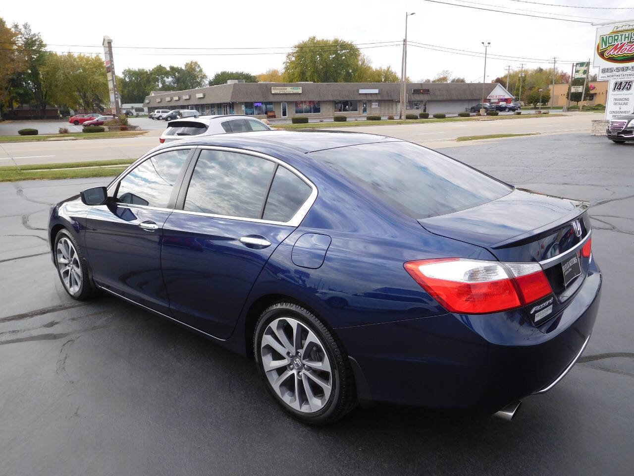 Used 2014 Honda Accord Sport image 12