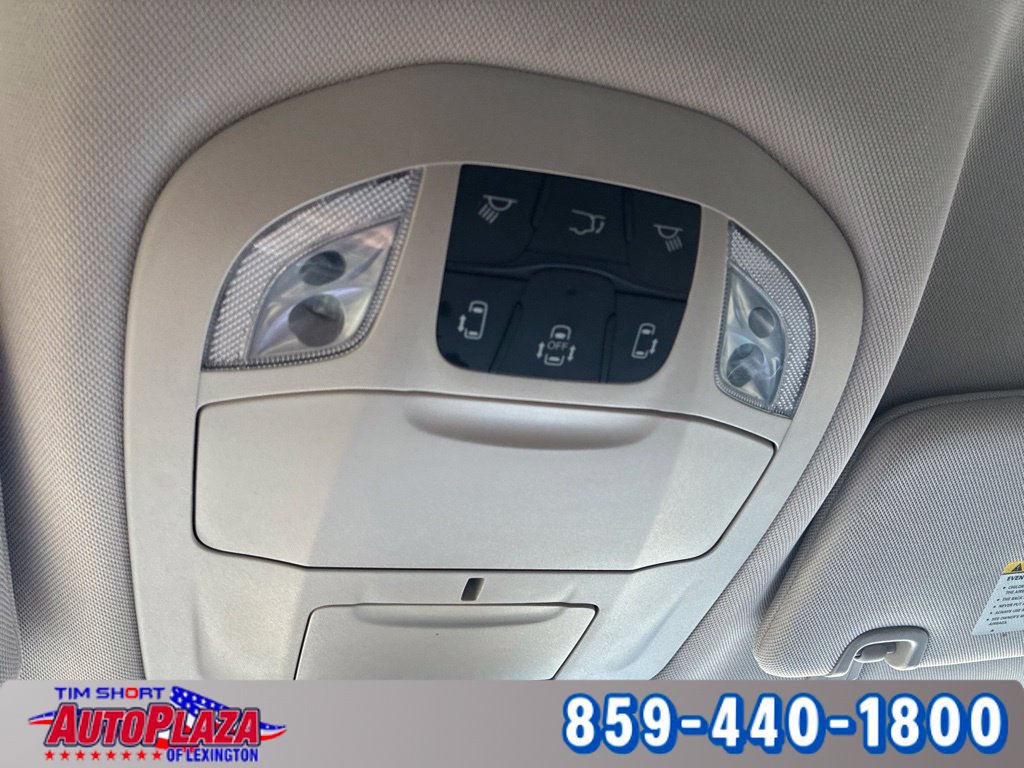 Used 2022 Chrysler Pacifica Touring-L FWD image 32