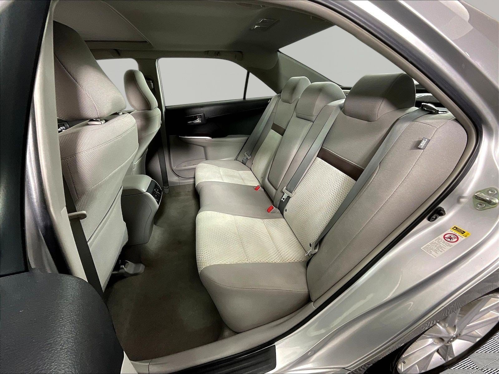 Used 2014 Toyota Camry XLE FWD image 22