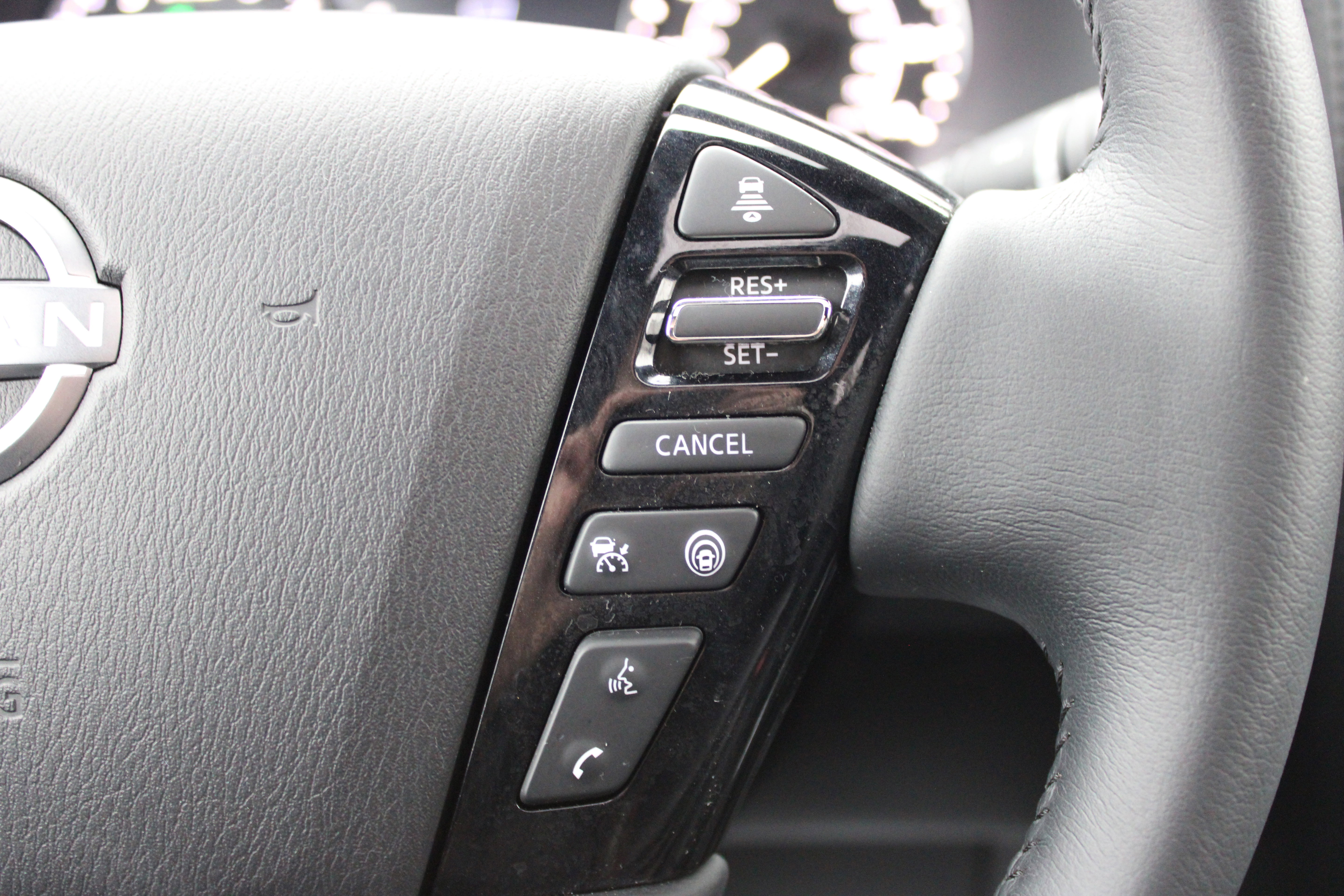 Certified 2024 Nissan Armada SL w/ Midnight Edition Package image 30