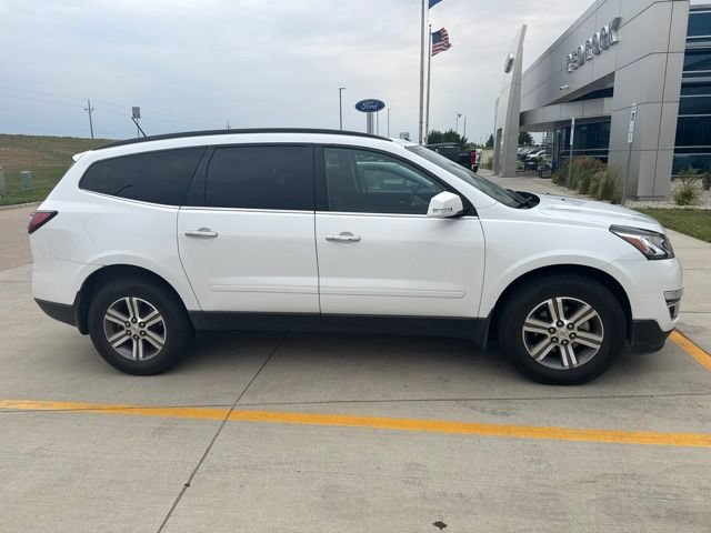 Used 2017 Chevrolet Traverse LT AWD/4WD image 2