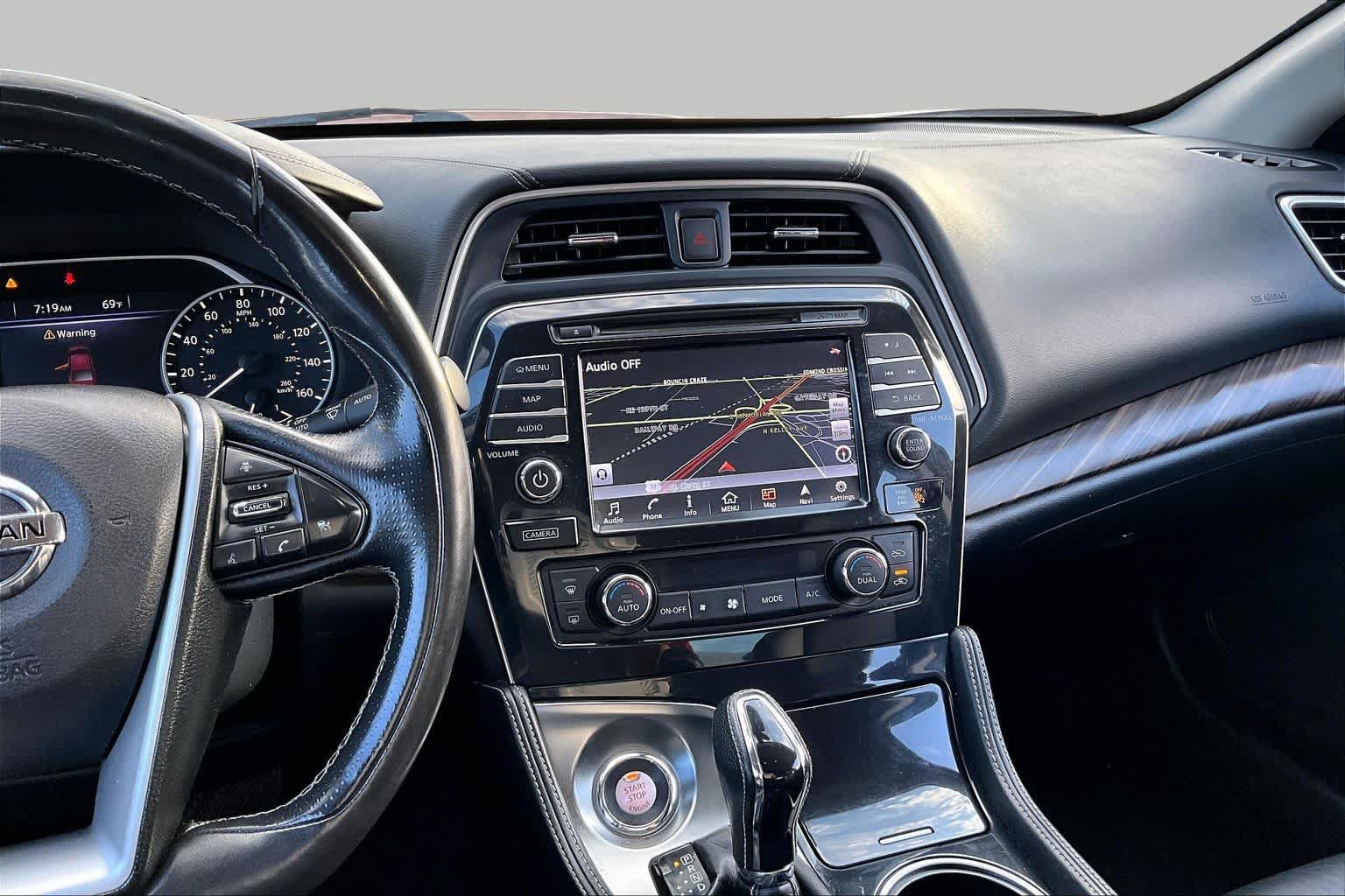 Used 2017 Nissan Maxima Platinum FWD image 6