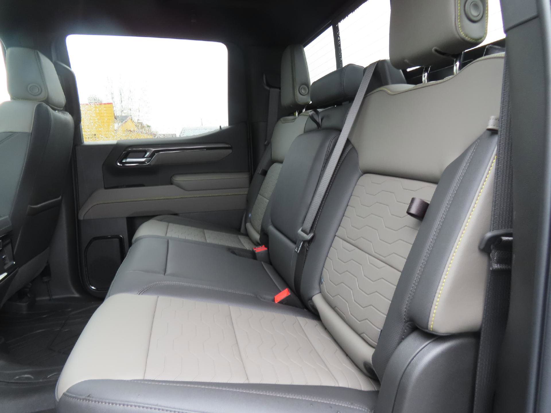 New 2026 Chevrolet Silverado 1500 ZR2 w/ Dark Appearance Package image 40