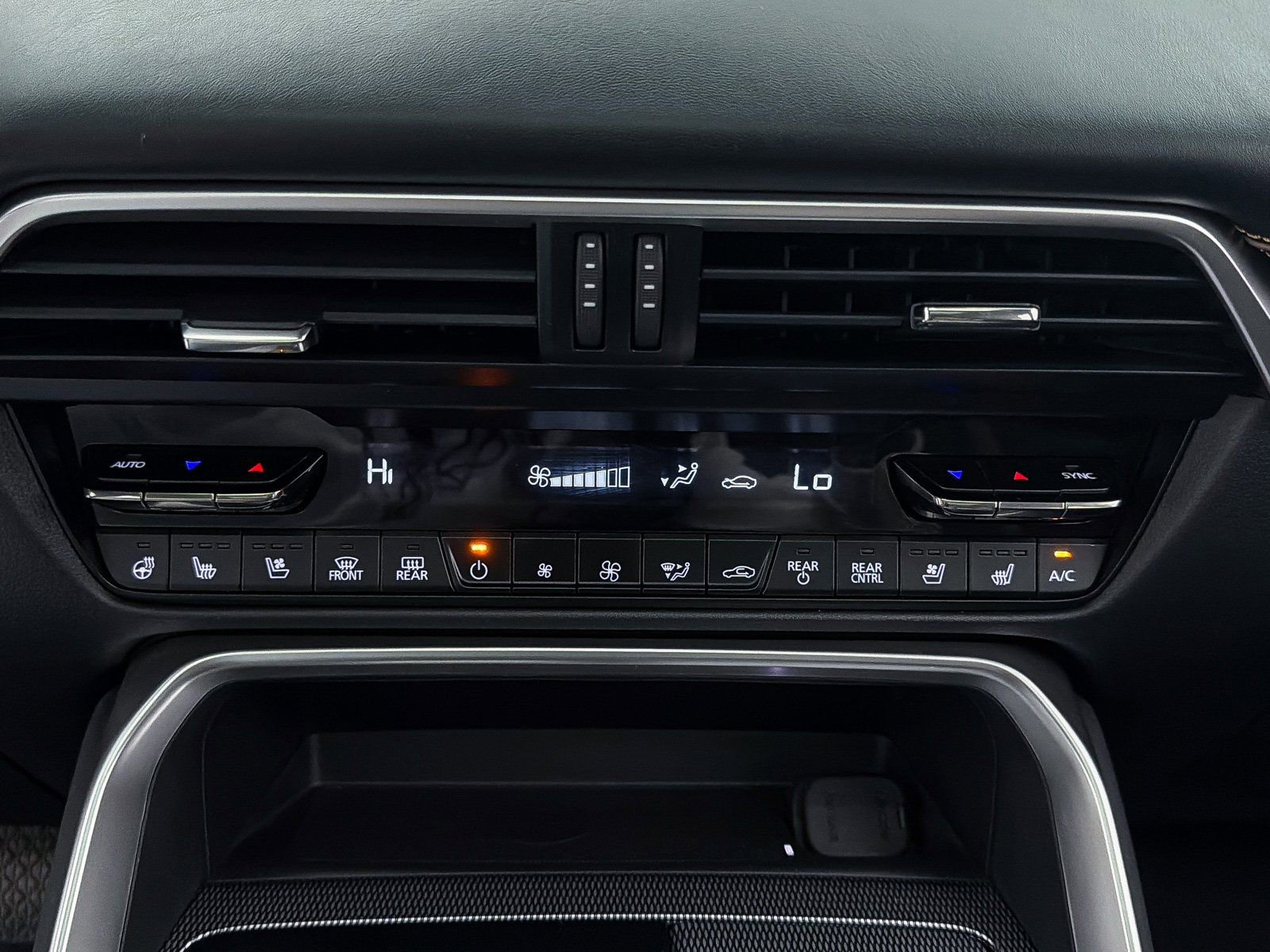 Used 2025 MAZDA CX-90 3.3 Turbo S w/ Premium Package image 26