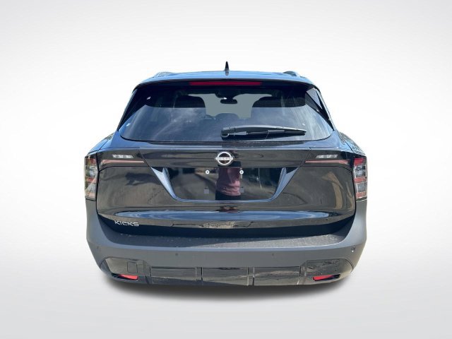 New 2027 Nissan Kicks SR FWD image 8