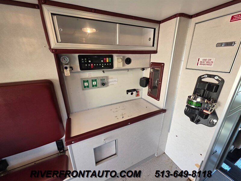 Used 2001 Ford F350 4x4 Regular Cab DRW Super Duty image 23