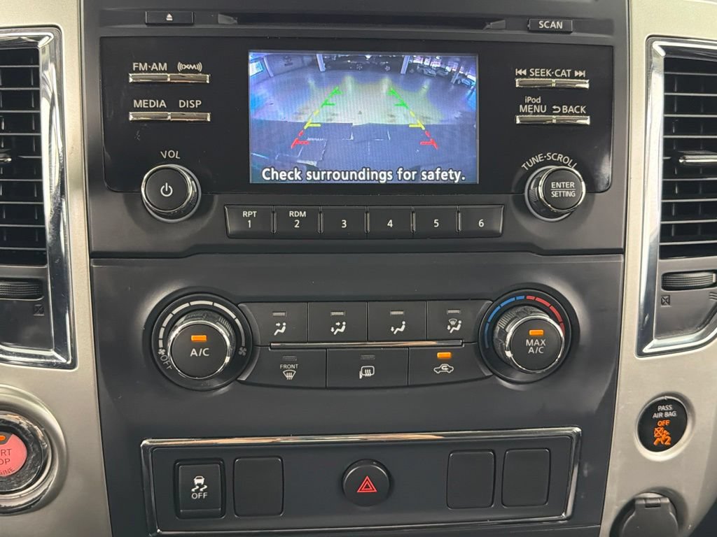 Used 2018 Nissan Titan SV RWD image 32