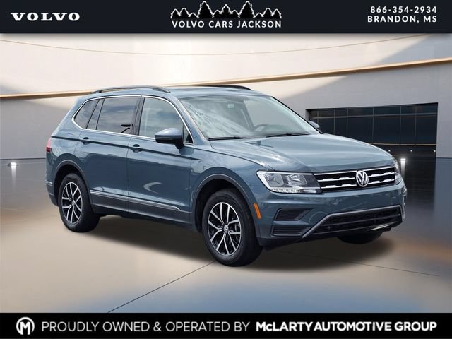 Used 2021 Volkswagen Tiguan SE w/ Panoramic Sunroof Package FWD image 1