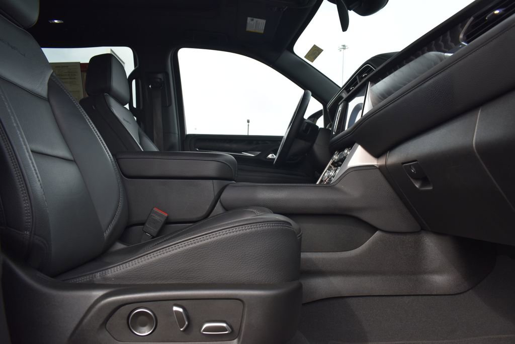 Used 2024 GMC Yukon Denali image 12
