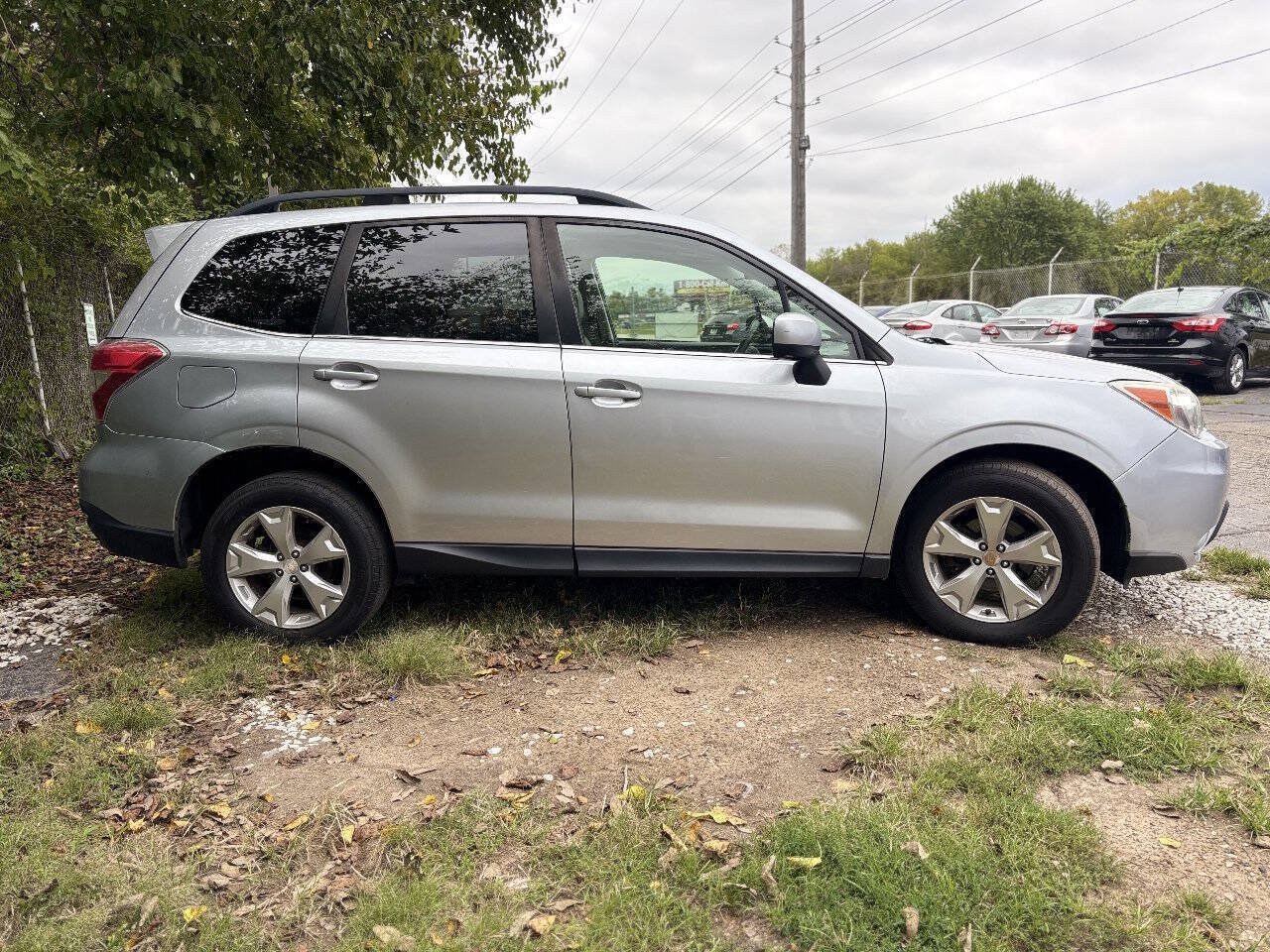 Used 2014 Subaru Forester 2.5i Limited AWD/4WD image 6