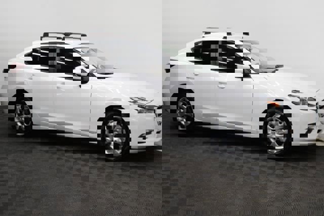 Used 2018 MAZDA MAZDA3 Sport image 3