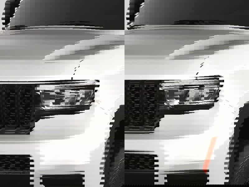 New 2025 Jeep Grand Cherokee L Altitude image 13