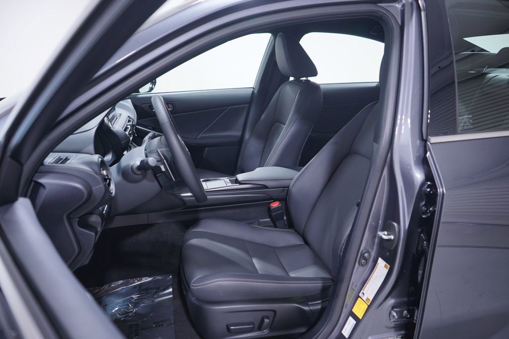 Used 2025 Lexus IS 300 F Sport image 7