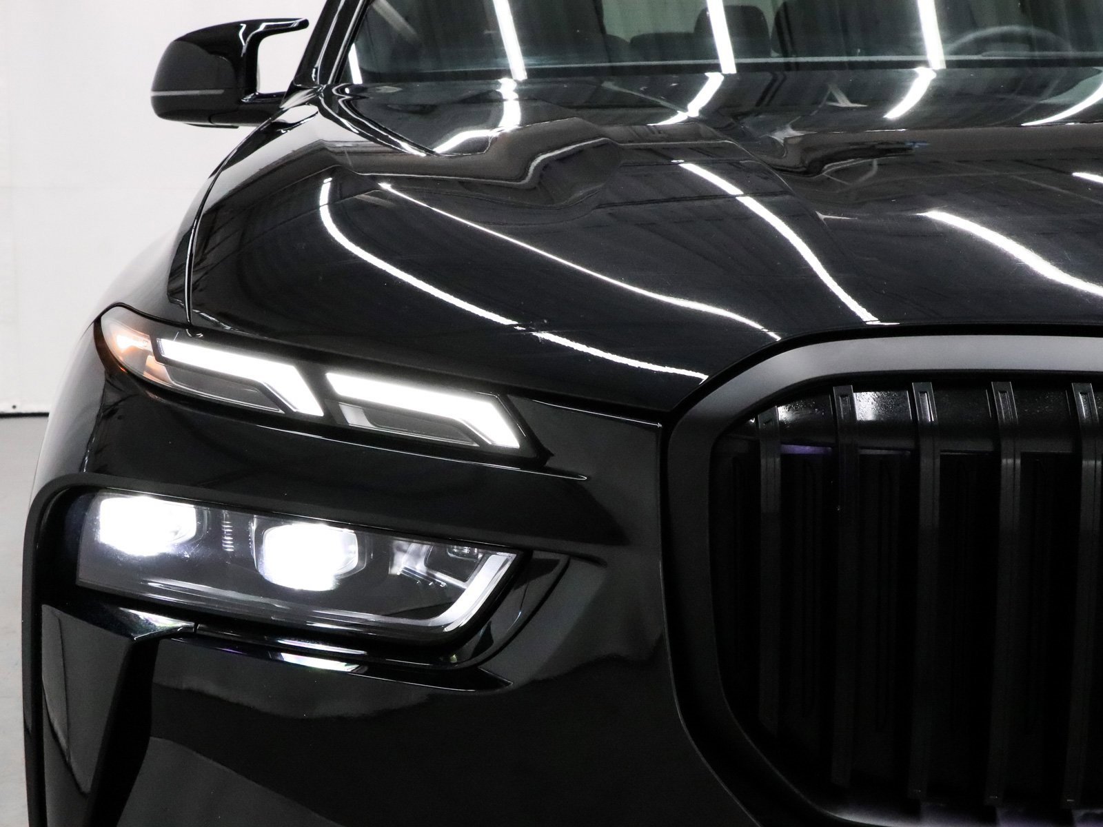 Used 2026 BMW X7 M60i image 46