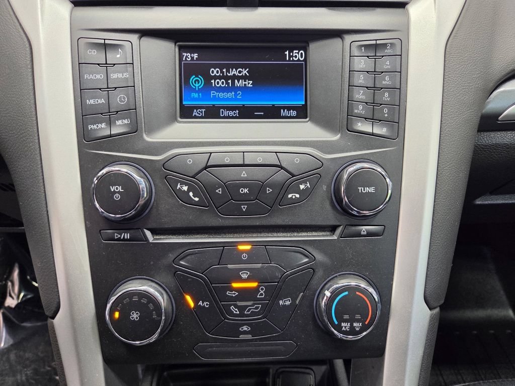 Used 2015 Ford Fusion SE FWD image 31