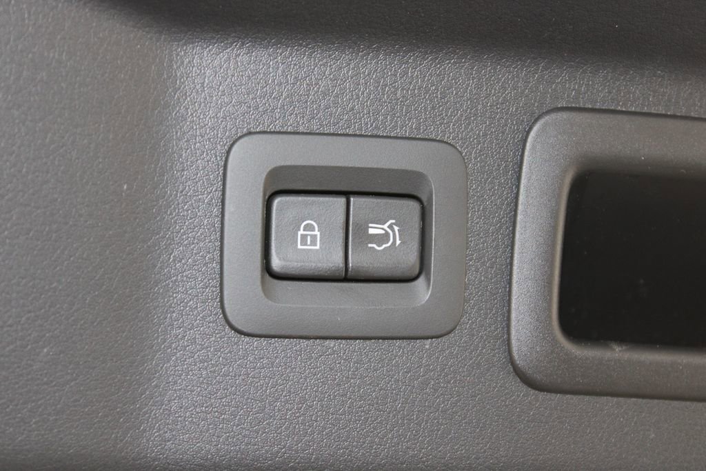 Used 2025 MAZDA CX-70 Plug-In Hybrid w/ Premium Pkg image 16