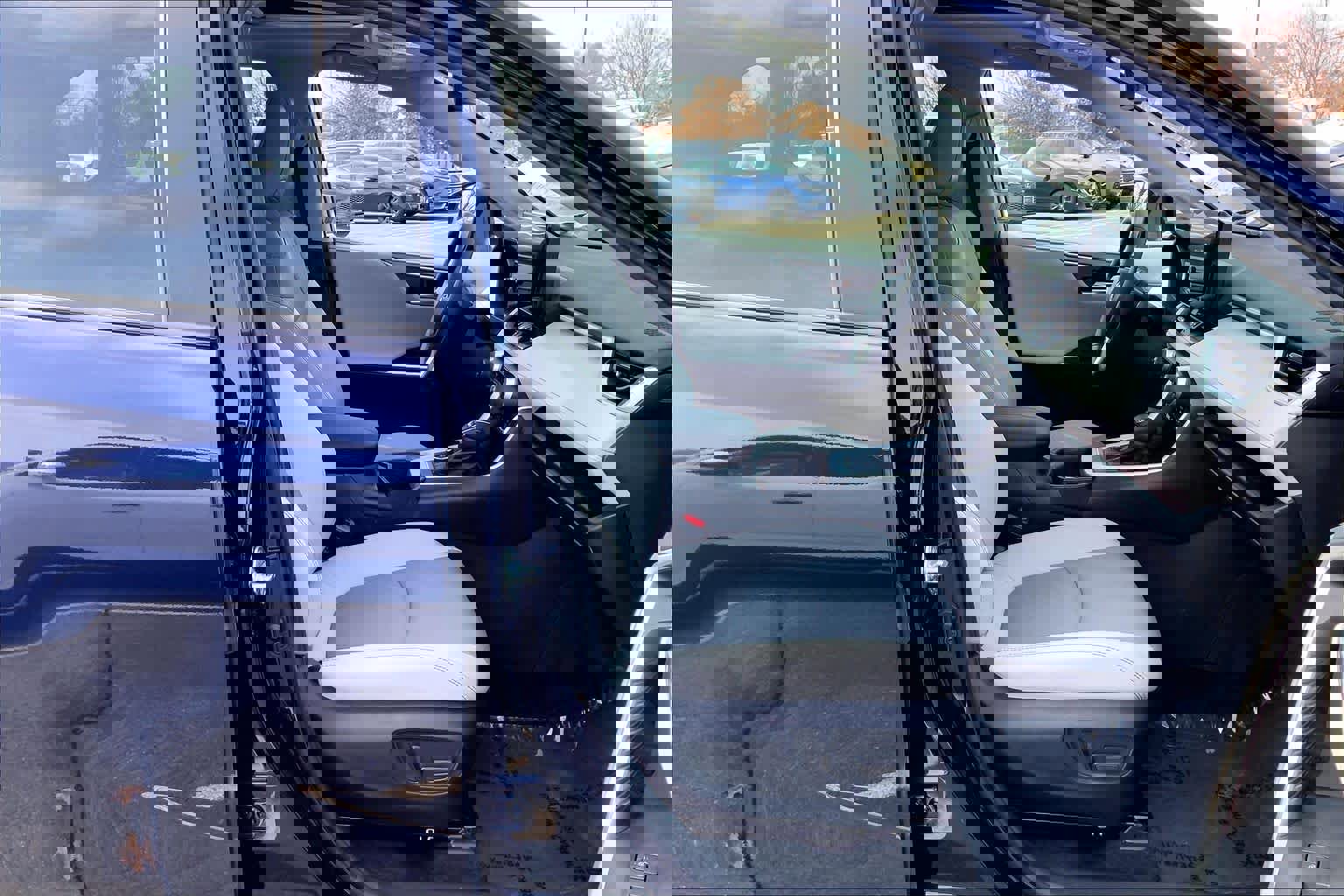 Used 2023 Toyota RAV4 Limited image 8