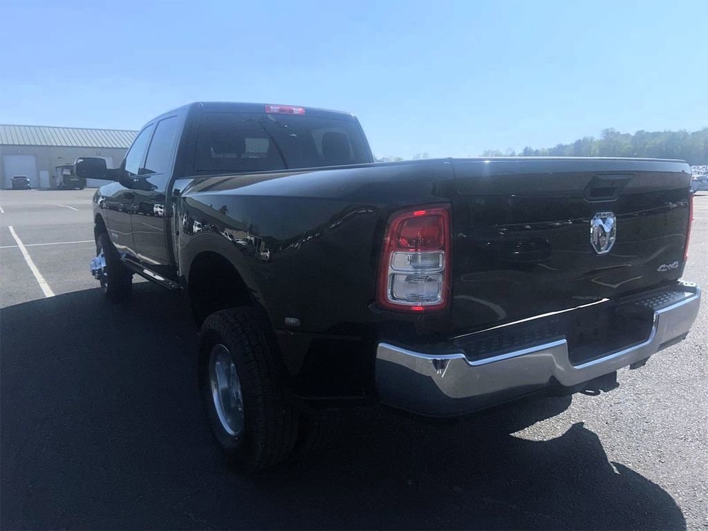 Used 2022 RAM 3500 Tradesman w/ Chrome Appearance Group image 3