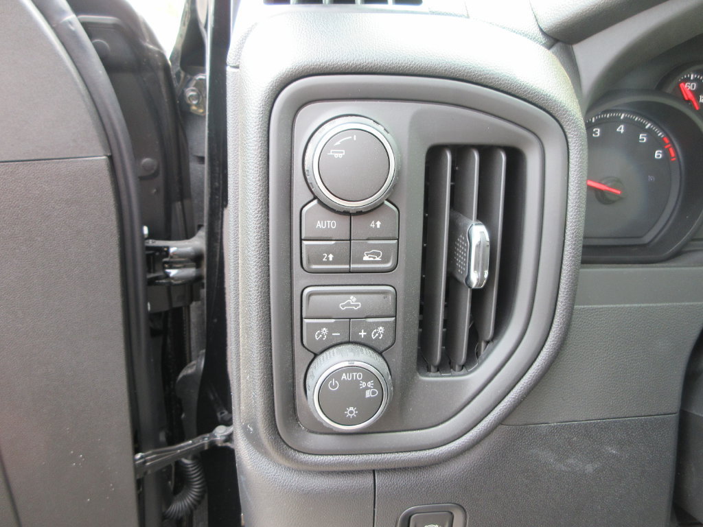 New 2026 Chevrolet Silverado 1500 Custom w/ Turbomax Blackout Package AWD/4WD image 23