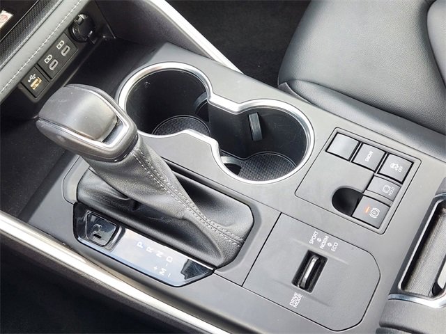 Used 2023 Toyota Highlander XLE image 21
